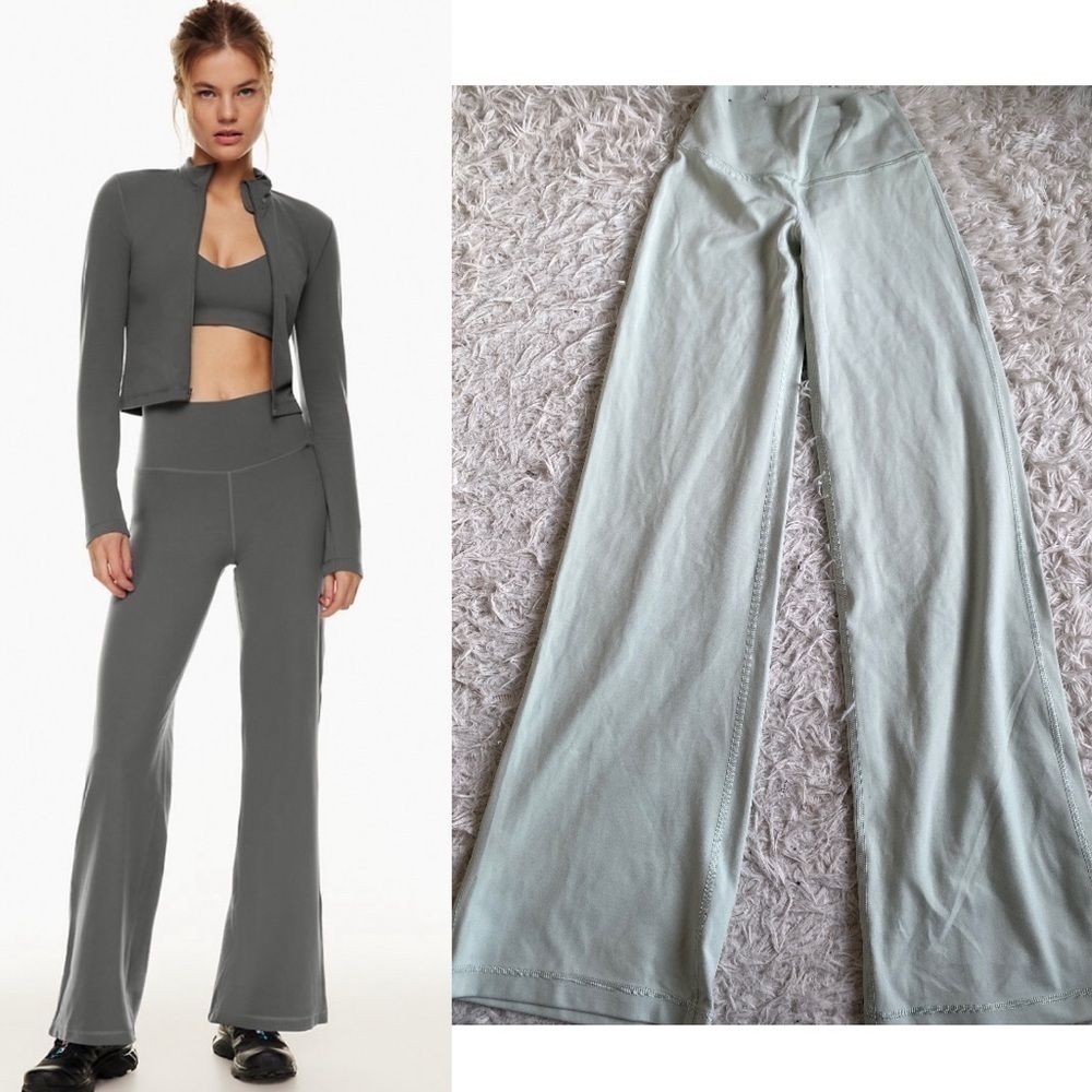 Aritzia TnAction TnaBUTTER™ Atmosphere Wide Hi-Rise Legging